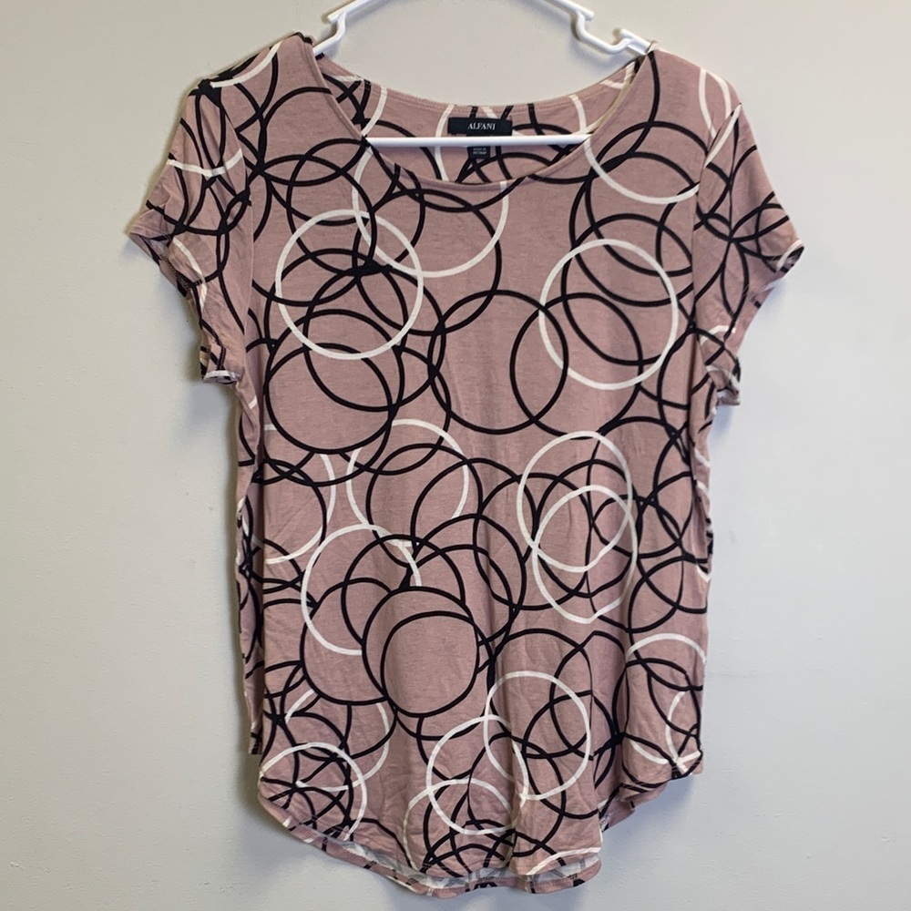 Alfani Mauve and Black Circle Print Short Sleeve Tee
